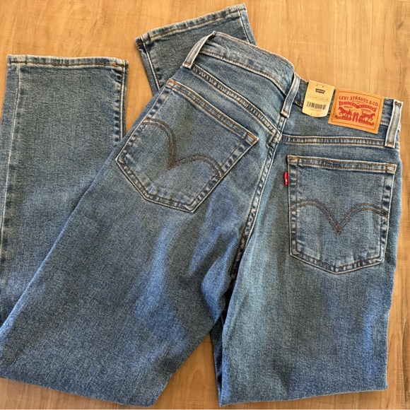 Levi Jeans Wedgie Straight 25x28 - Picture 3 of 9